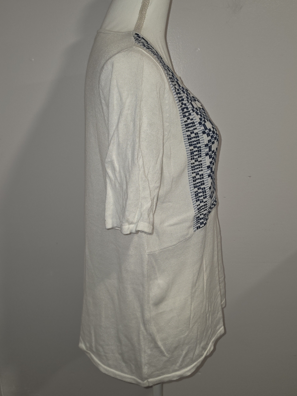 J. Jill Linen Blend White Top with Navy Embroidered Yoke Women's Size Med Petite - Picture 4 of 9